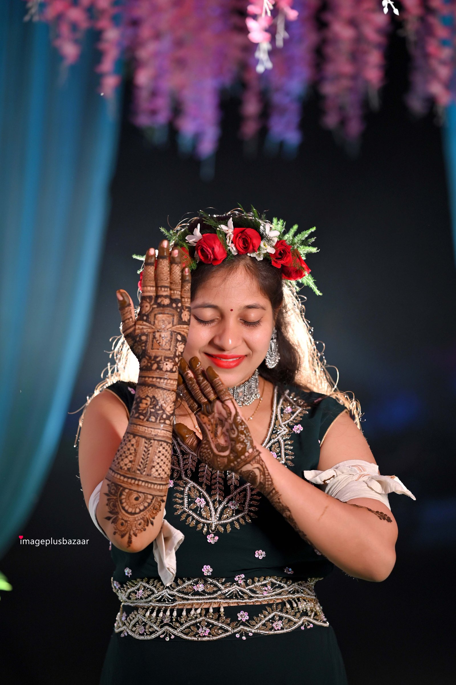 Mehendi Magic: A Touch of Tradition and Grace