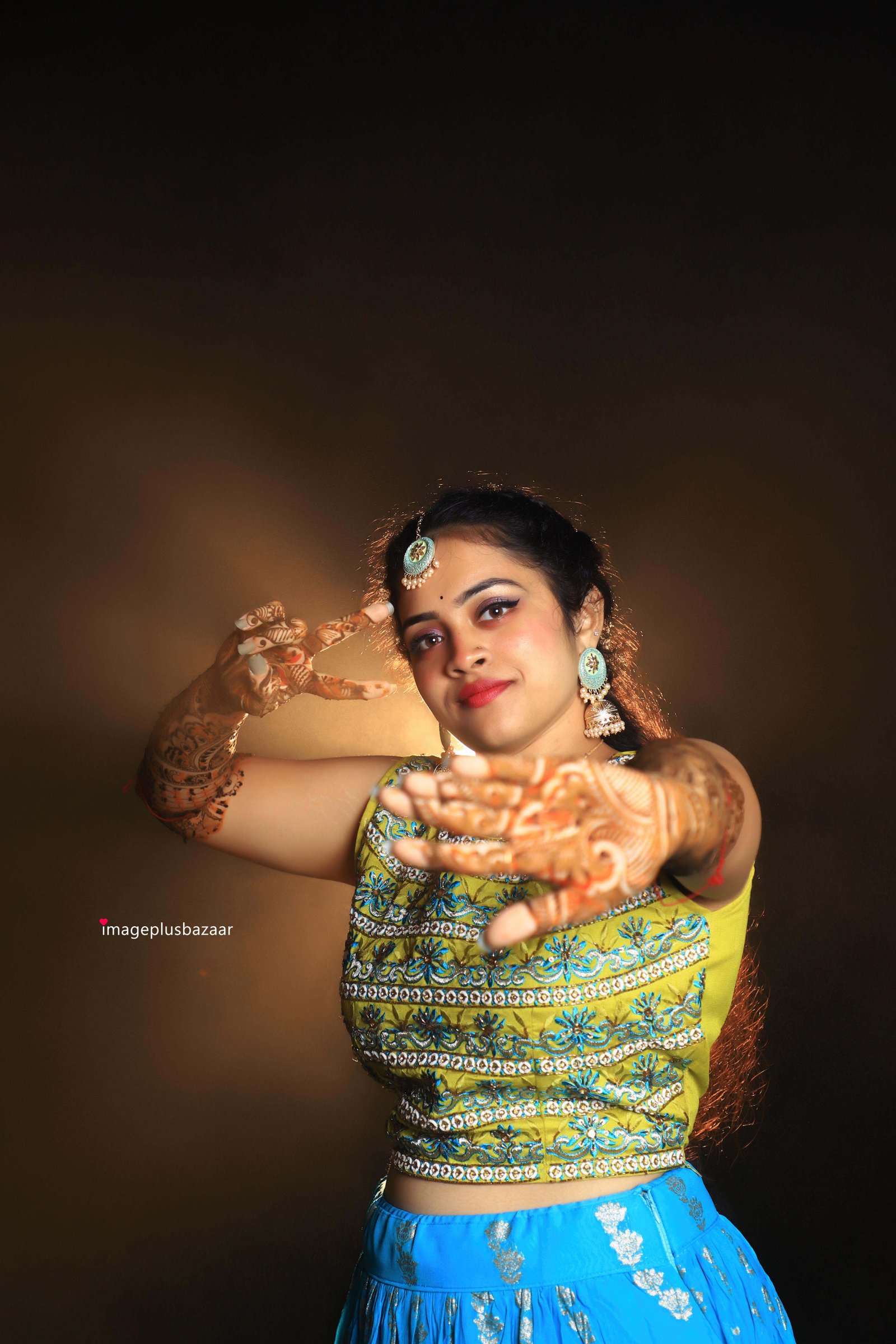 Elegance in Strokes: The Magic of Mehendi